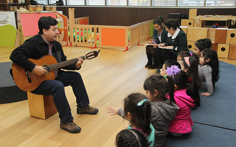 Párvulos del Jardín Infantil “Laguna Azul” estrenaron Sala de Música del Centro Infantil Integral de Juego y Movimiento