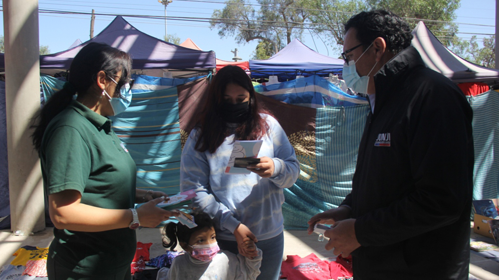 En la feria libre de Copiapó la Junji Atacama lanzó la campaña postulación 2022